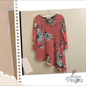 🌸🌸DRESSED BY DAVID PINK FLORAL HIGH LOW TOP SIZE M!